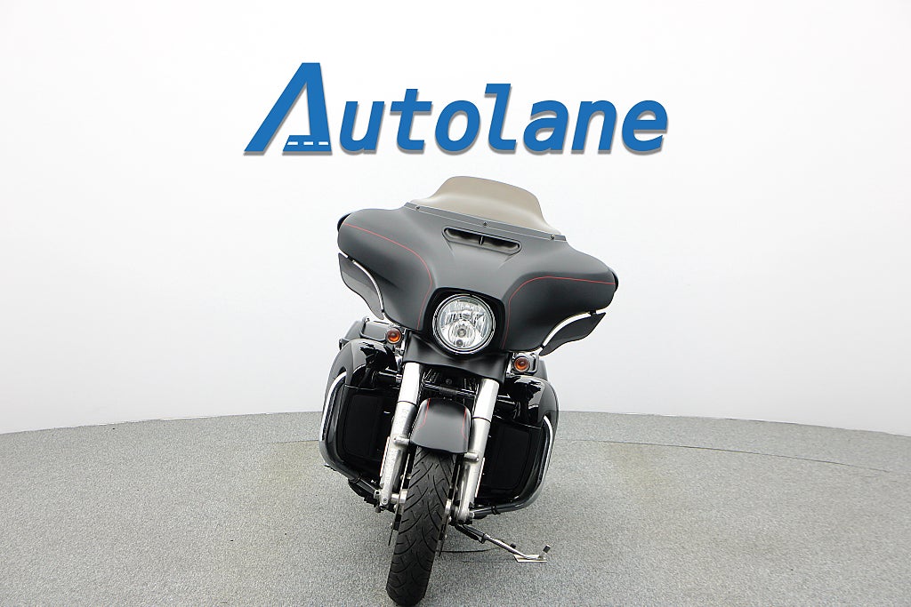 Harley-Davidson Street Glide Special *Nyservad Vance&Hines