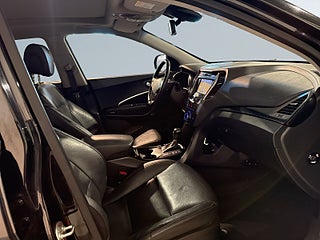 Hyundai Grand Santa fe 2.2 4WD Premium Plus Pano Drag Kamera Skinn Mvärm SoV – bild 10