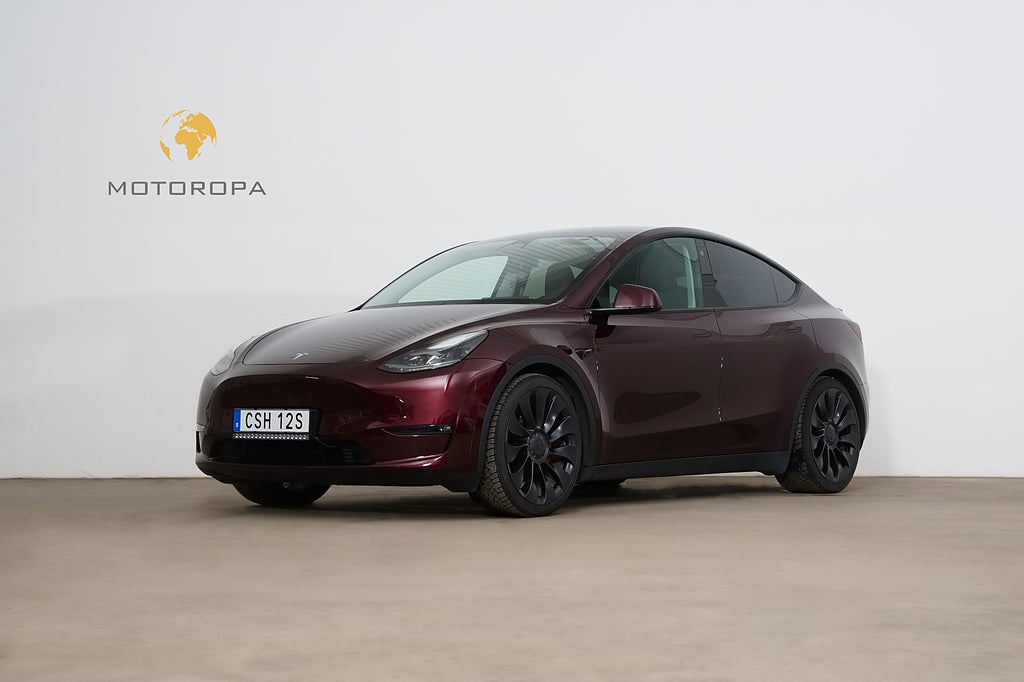 Tesla Model Y Performance AWD / Drag / 21" S&V hjul / Moms
