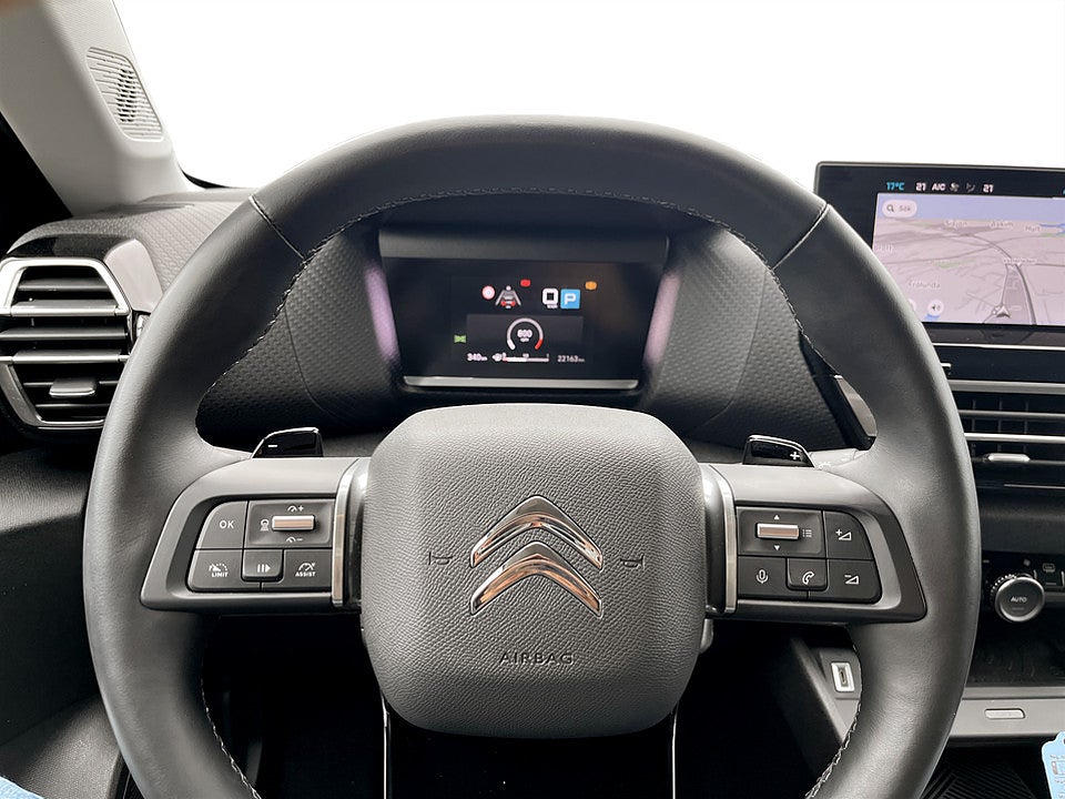 Bild på Citroën C4 Shine 1.2 PT 130hk Aut B-KAMERA CARPLAY