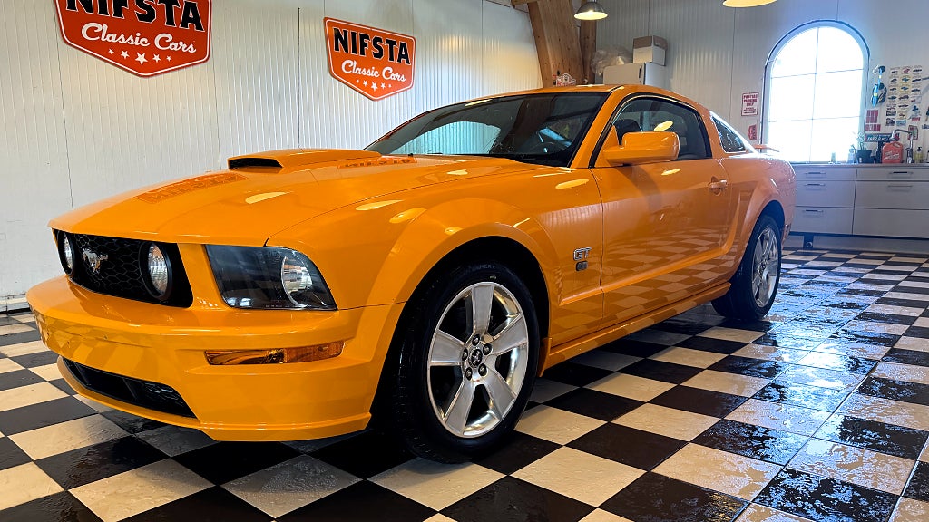 Ford Mustang GT / Automat