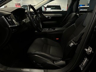 Volvo V90 Recharge T6 AWD Automat Momentum S&V-Däck/Kamera