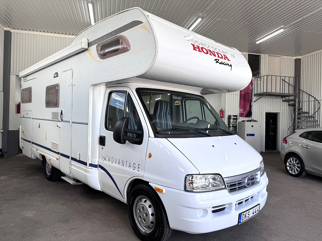 Dethleffs Fiat Ducato 2,8 JTD. Nybes/Ny kamrem/Fukttestad ua 