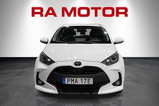 Halvkombi Toyota Yaris 2 av 22