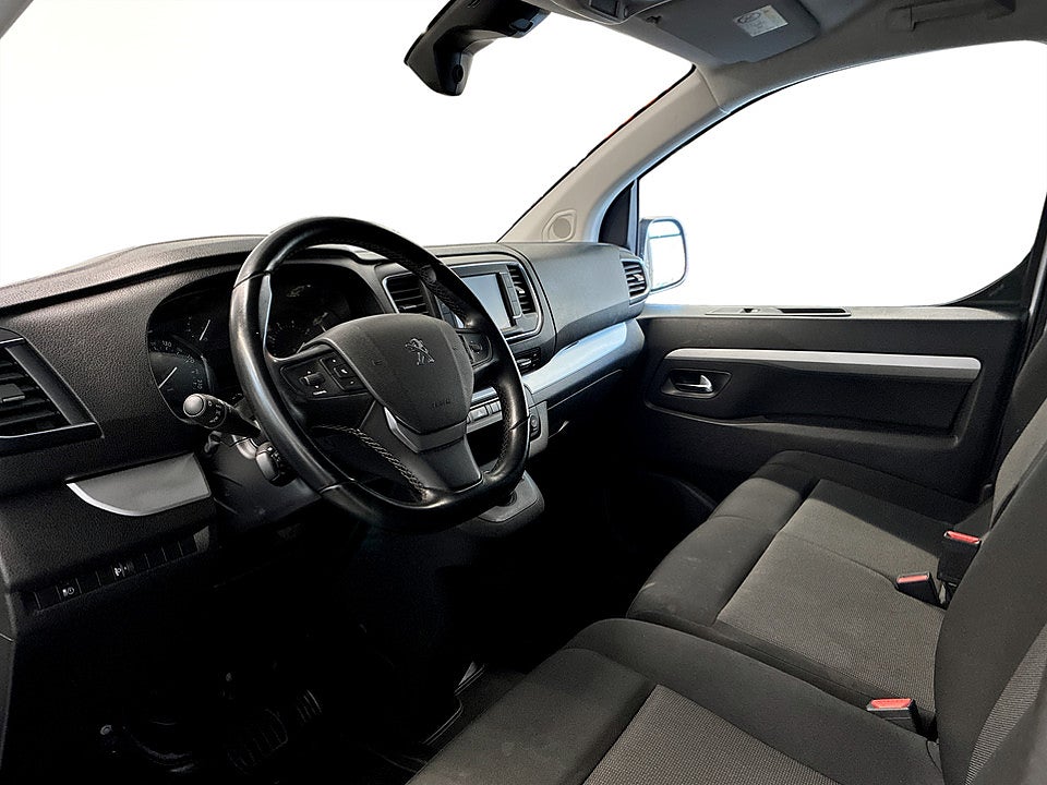 Bild på Peugeot Expert PRO+ 2.0 BHDi 145hk Aut L3 DRAG FARTHÅLLARE