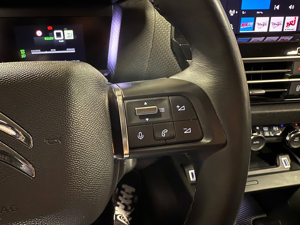 Bild på Citroën e-C4X X SHINE Exklusive Electric 136hk Back/Nav