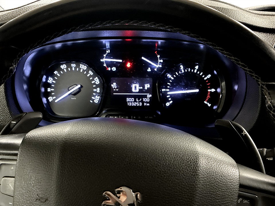 Bild på Peugeot Expert PRO+ 2.0 BHDi 180hk Aut L2 B-KAMERA CARPLAY