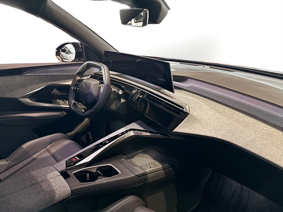 Bild på Peugeot 5008 GT Hybrid 145hk Aut 7-SITS B-KAMERA CARPLAY