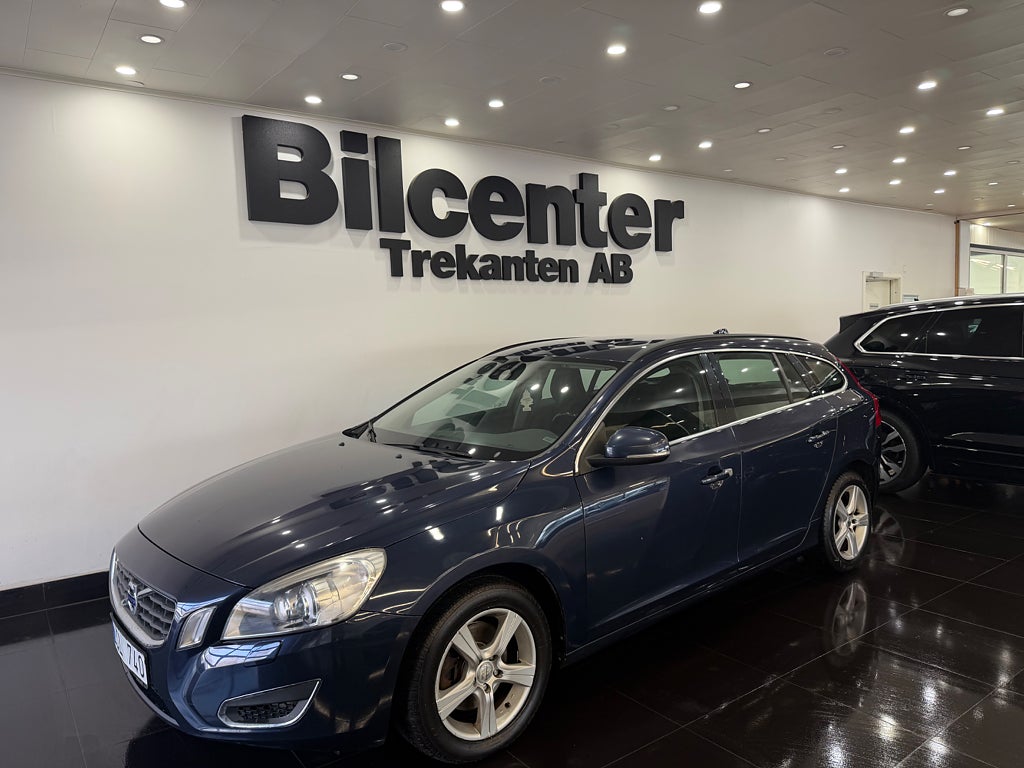 Volvo V60 D3 Momentum Euro 5 Dragkrok PDC KamremBytt