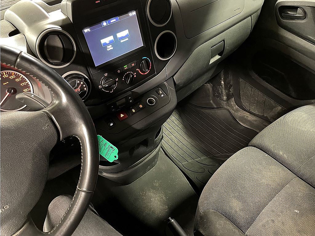 Bild på Peugeot Partner 1.6 BHDi 100hk EGS Aut L1 - NYSERVAD