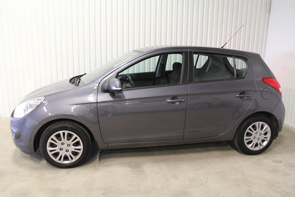 Hyundai i20 5-dörrar 1.4 AUTOMAT, låga mil, mycket fint skick!