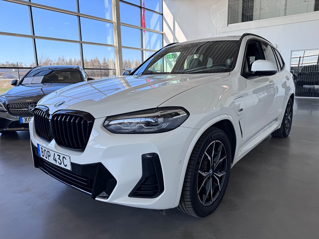 BMW X3 xDrive30e Steptronic|M-Sport|Drag|Kamera|Moms