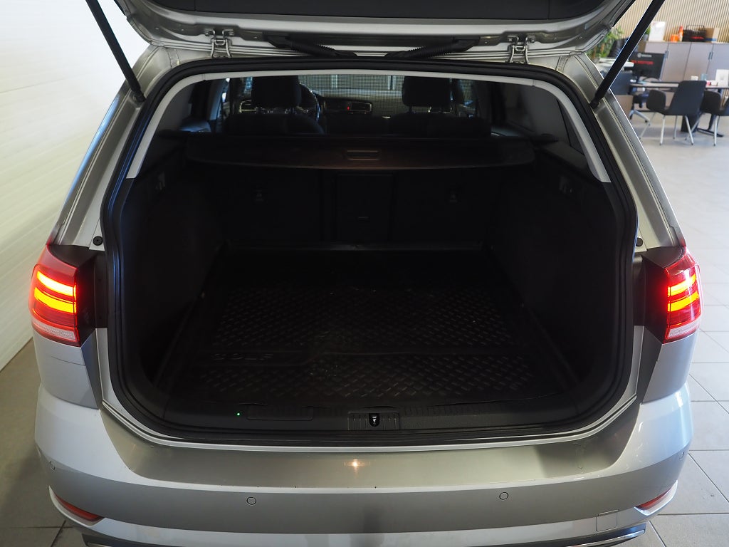 Volkswagen Golf Sportscombi 1.0 TSI 116hk | Drag | B-Kamera | Carplay | 2019