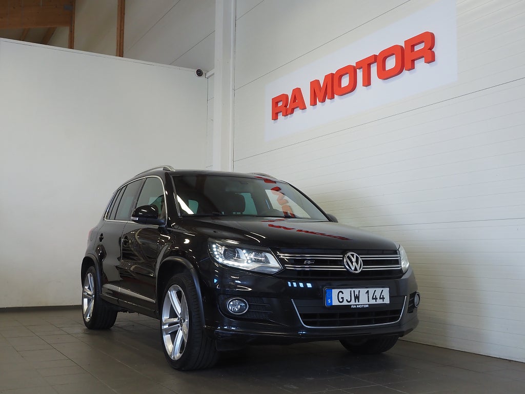 Volkswagen Tiguan 2.0 TDI 4Motion R-Line Pluspaket Pano Skinn Drag D-Värm 2015