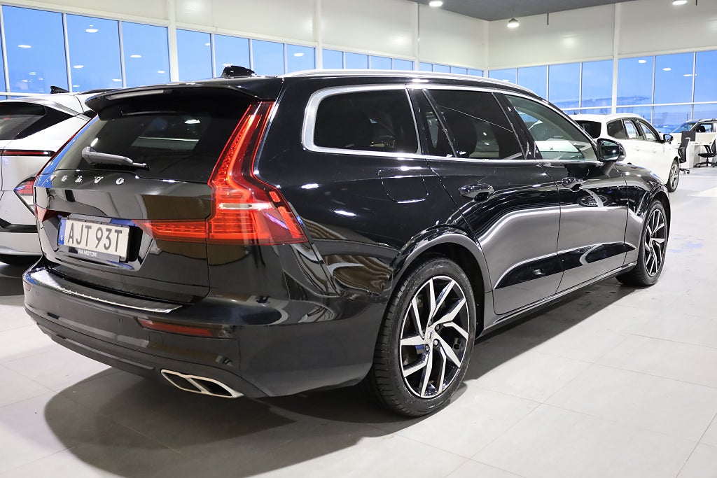 Volvo V60 Recharge T6 AWD Momentum Advanced Aut Pilot assist 2020