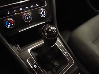 Halvkombi Volkswagen Golf 18 av 21