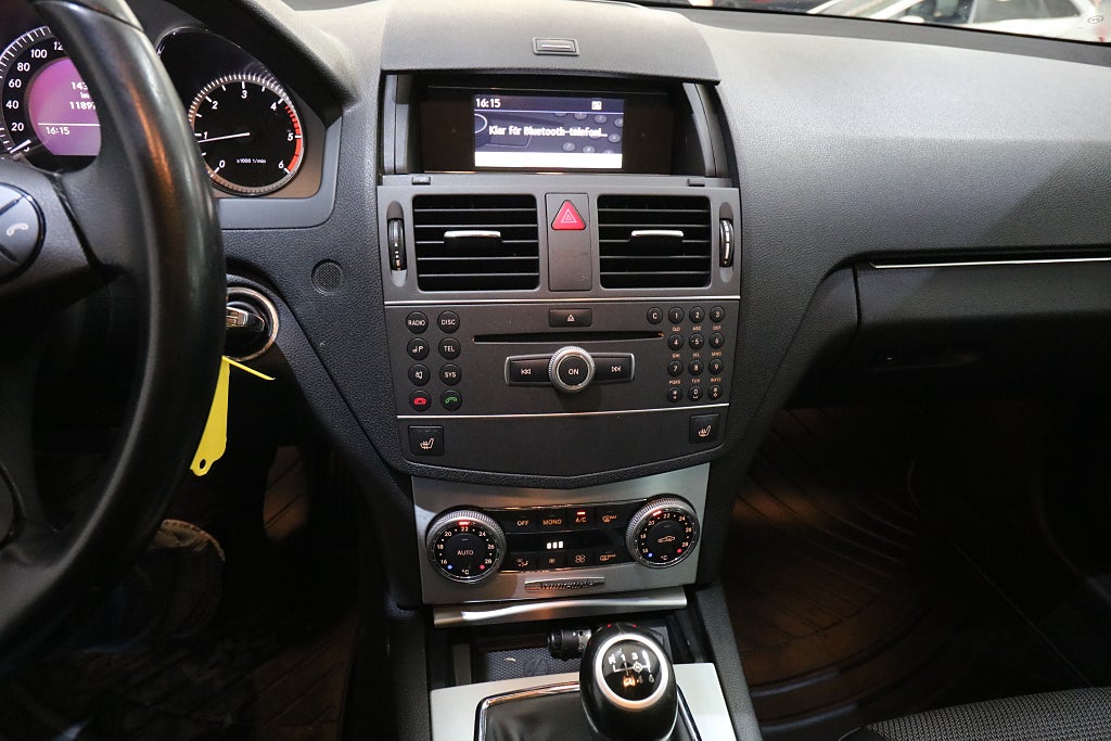 Mercedes-Benz C 2011 - miniatyr 12