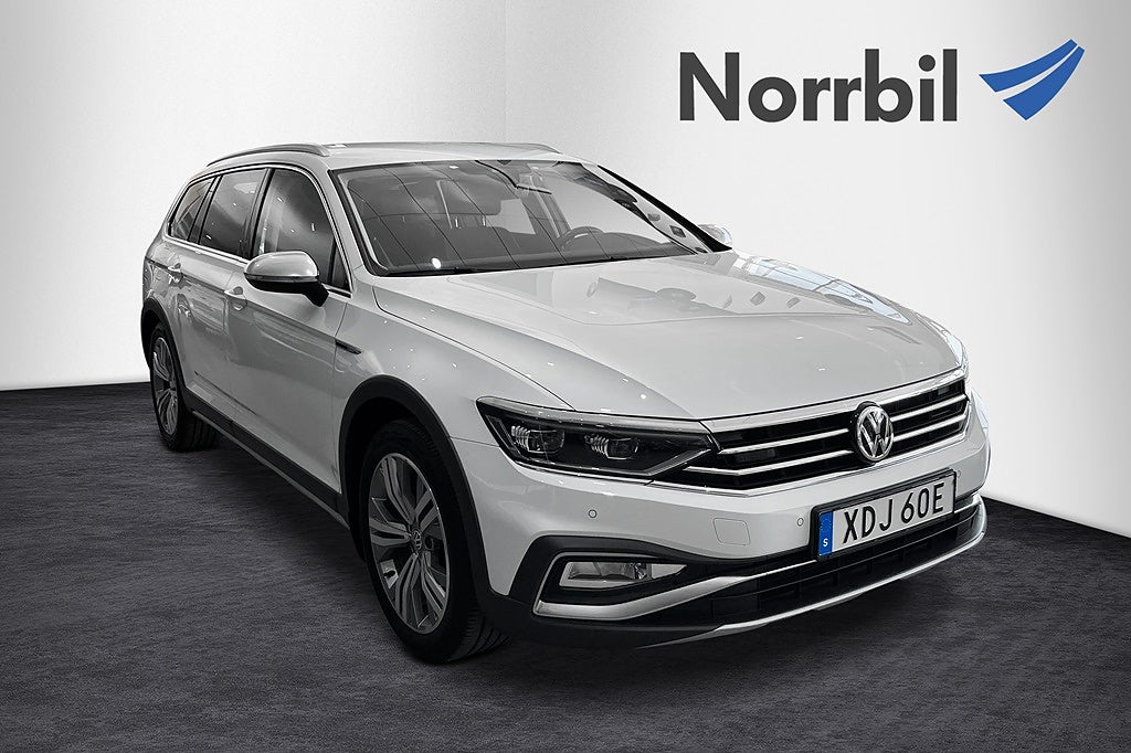 Volkswagen Passat Sportscombi Alltrack Drag Värmare bkamera