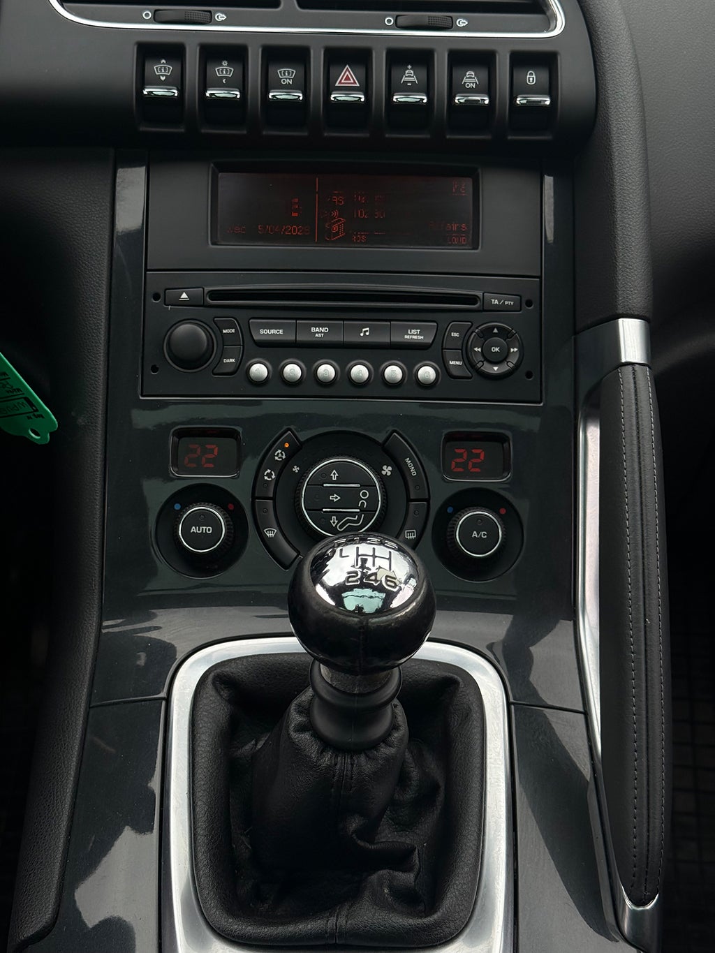 Peugeot 3008 1.6 HDi FAP Panorama HUD 2 Ägare V-Hjul - miniatyr 19