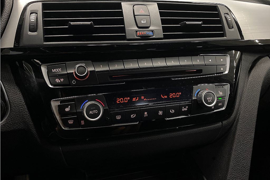 BMW 330e M-Sport, Teknikpkt, Navi, 2 brukare