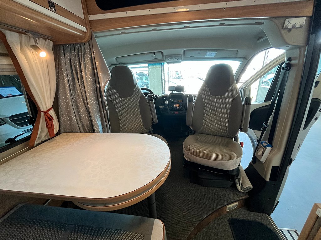 Pössl Van / Drag / Automat 150hk / EL-Patron / Under 6m - Pössl