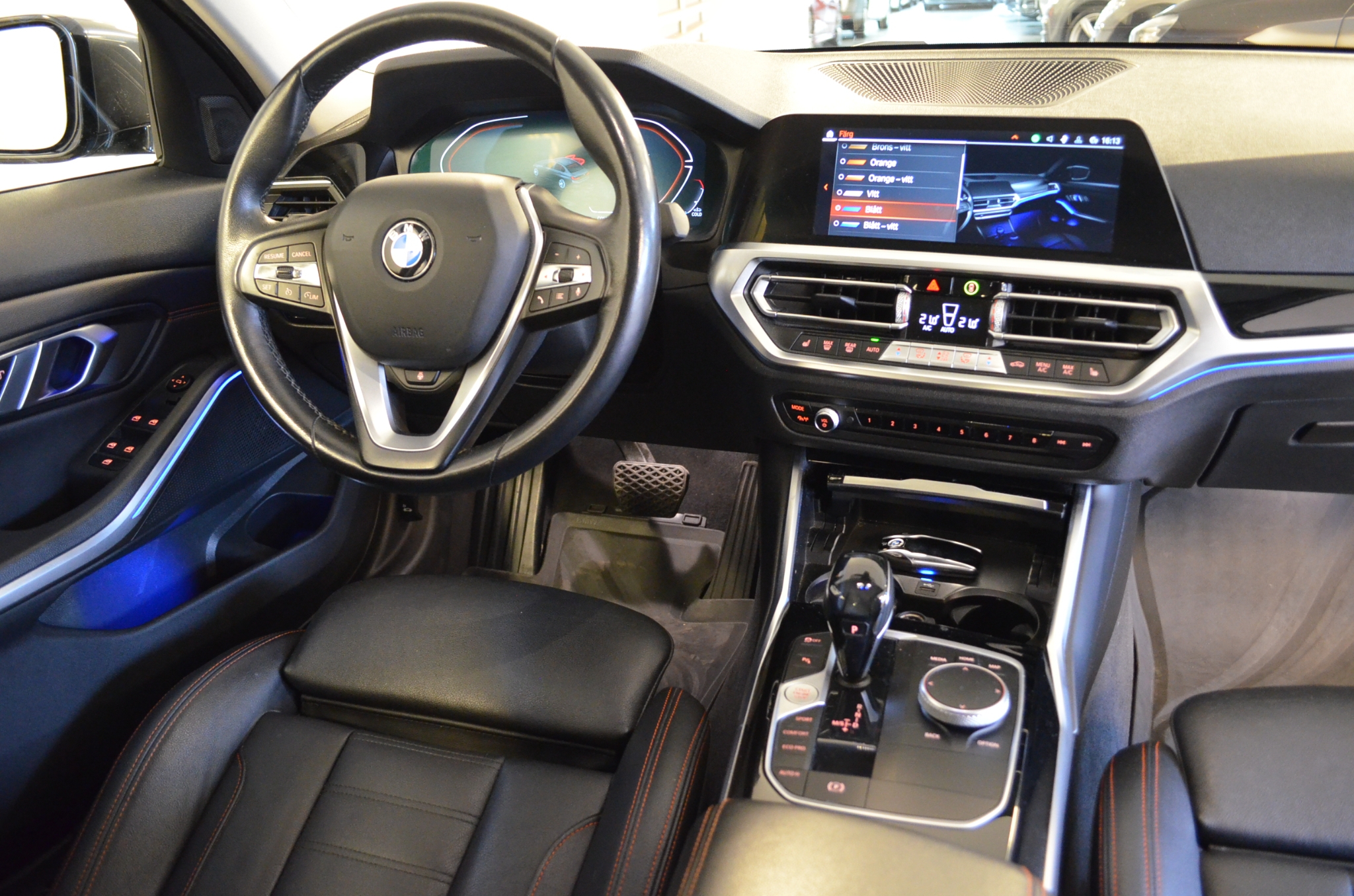 BMW 320 d xDrive Sport Värmare GPS 2021, bild 2/61