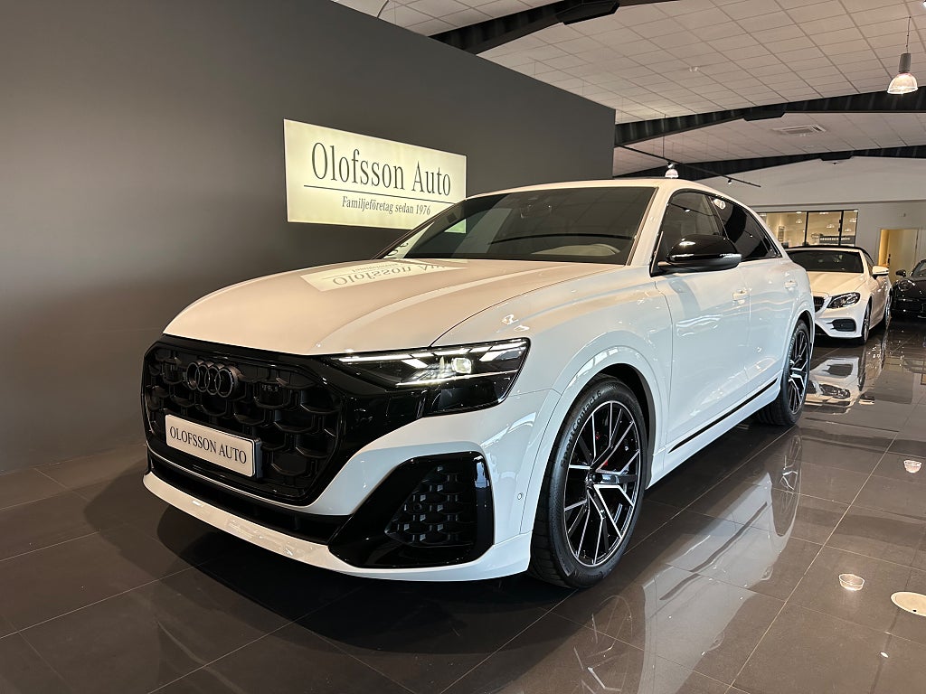 Audi Q8 50 TDI quattro S Line Panorama B&O Värmare Drag - bild 16