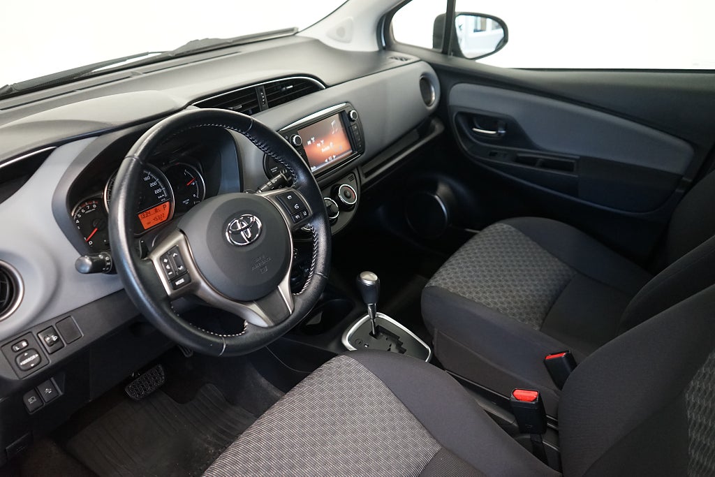 Toyota Yaris B-Kamera, Automat Active, Edition Feel 99hk