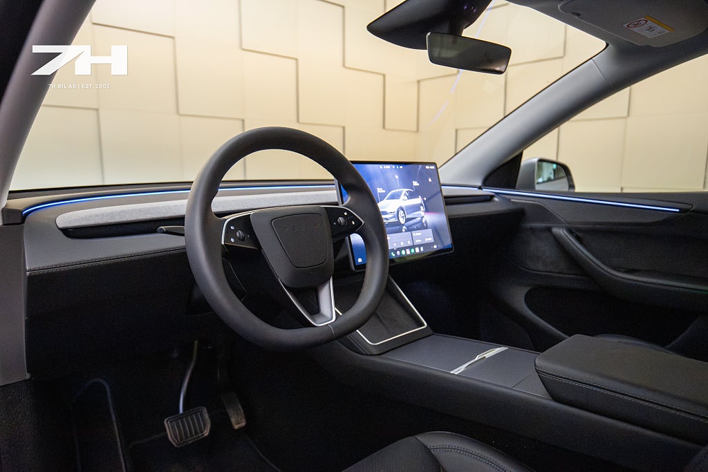 Tesla Model Y Long Range AWD Juniper / Drag / Pano / 360°