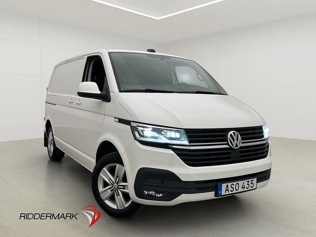 Volkswagen Transporter 150hk D-Värm Drag Kamera CARPLAY Moms