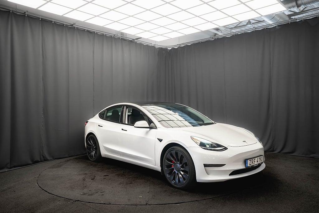 Tesla Model 3 Performance AWD PANO 20'' LÄDER KAMERA MOMS 513hk