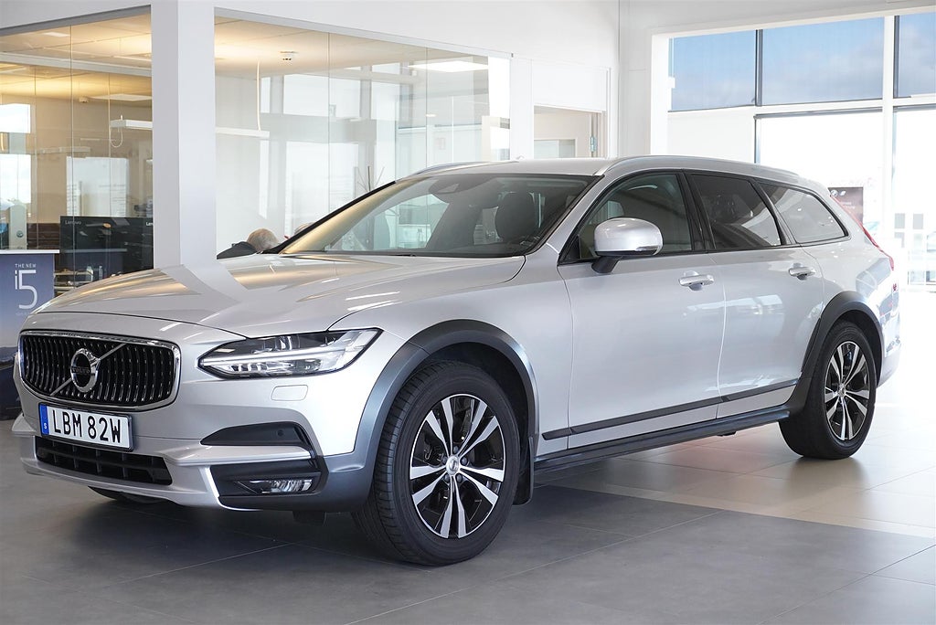Volvo V90 Cross Country D4 AWD Advanced SE III Dragkrok Kamrembytt | Ränta