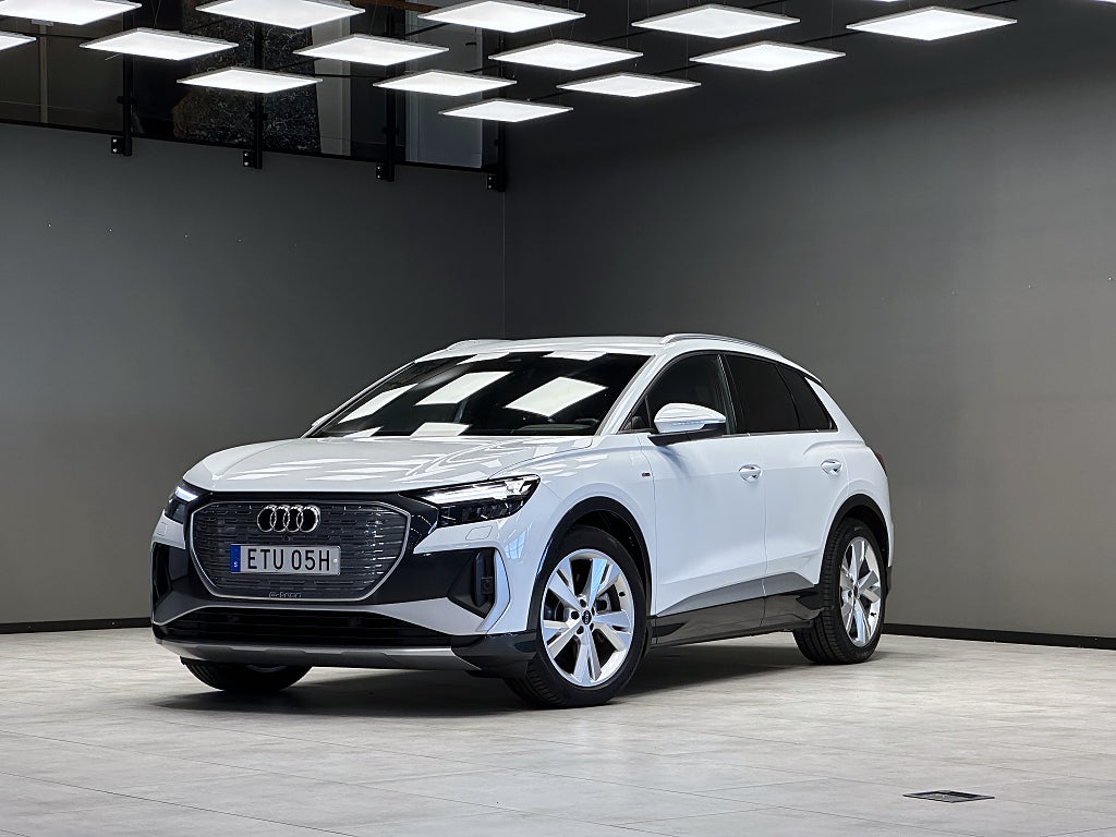 Audi Q4 E-Tron 40 e-tron Comfort S Line / Backkamera/Dragkrok/Carplay
