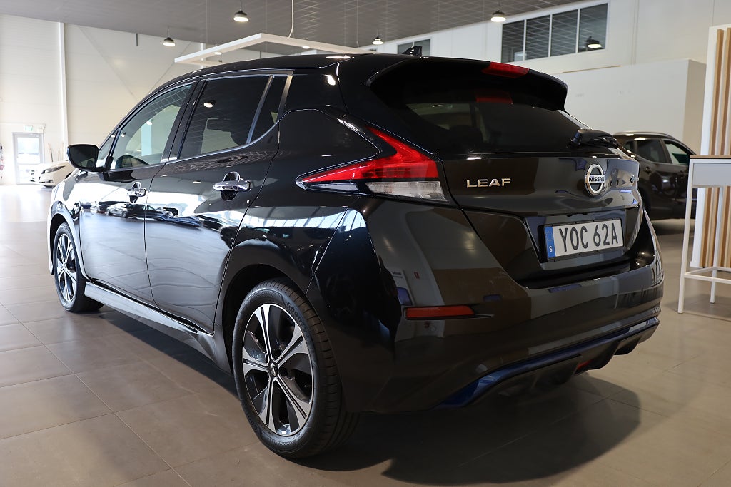 Nissan Leaf 40 kWh N-Connecta Navi 360° Värmare Leasbar CarPlay 2021