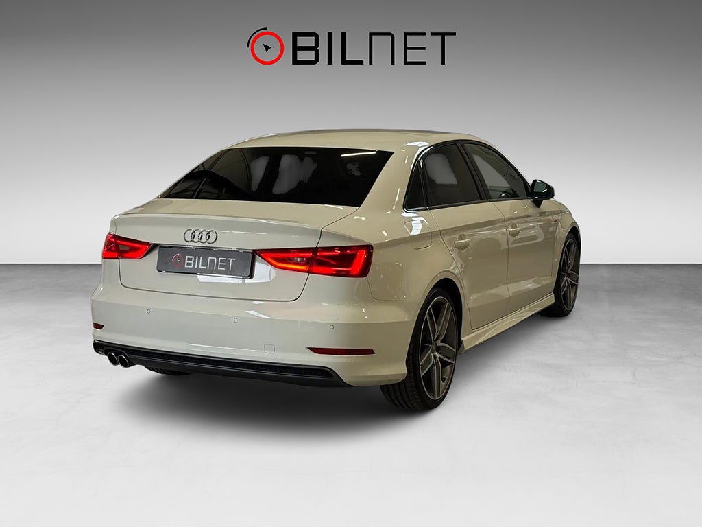 Audi A3 Sedan 2.0 TDI quattro *3,99%* S-tron S-Line 184hk 19"