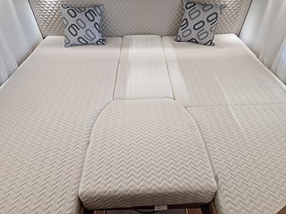 Husbil-halvintegrerad Adria CORAL 670 DL 34 av 36