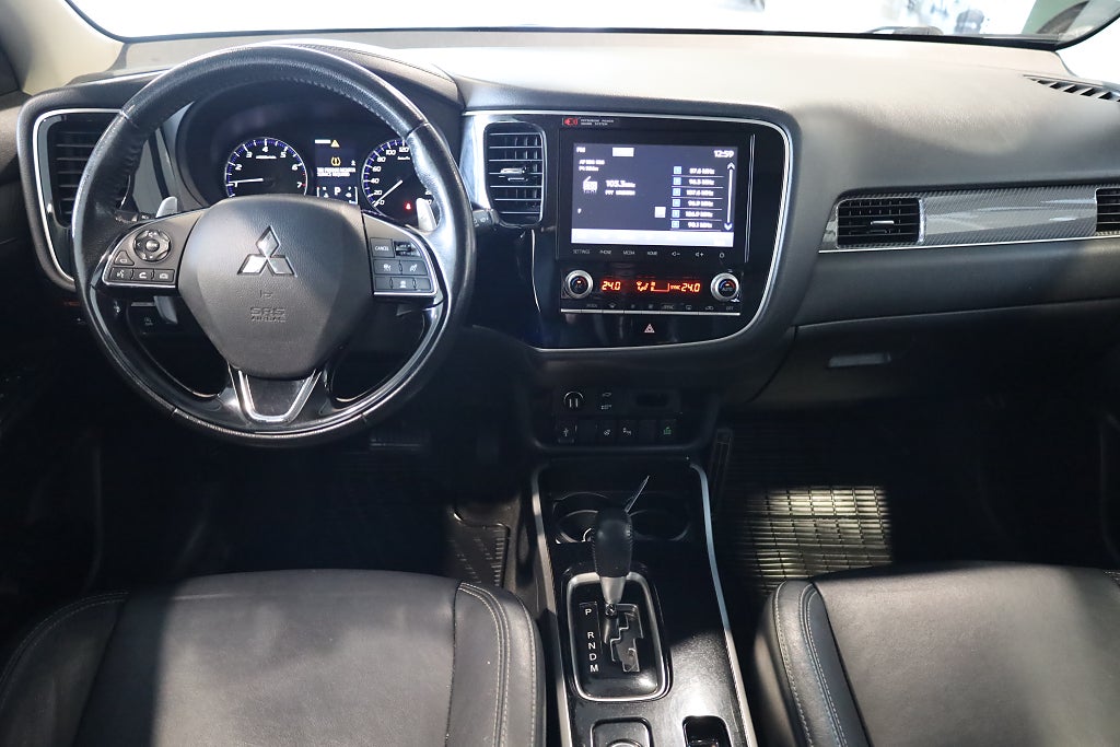 Mitsubishi Outlander 2.0 4WD AUT Business M-Värme 360° Läder 7-Sits 2020
