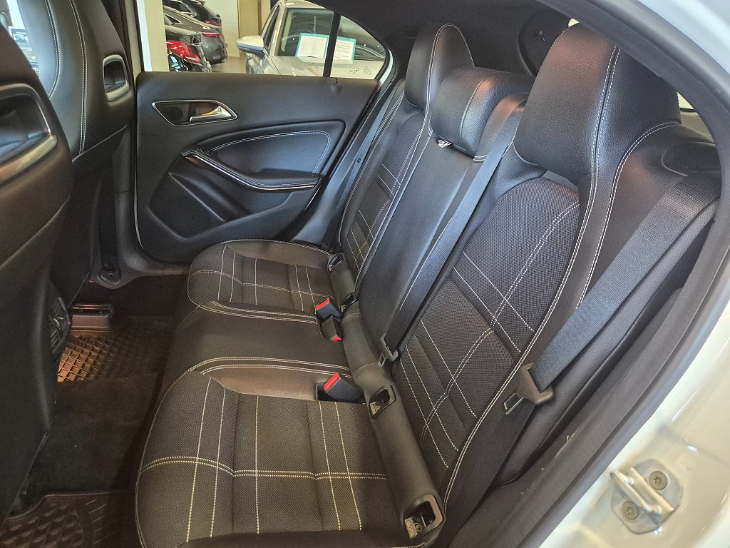 Mercedes-Benz A 180 CDI 109hk / 7G-DCT Automat / Urban Line / Panorama