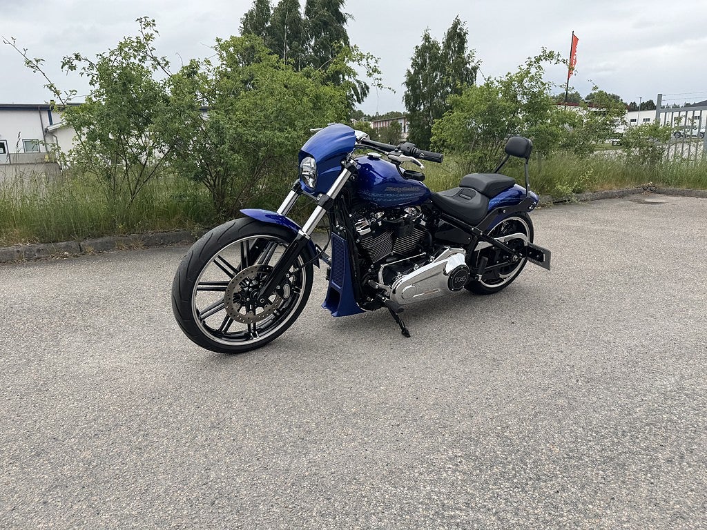 Harley-Davidson Breakout 114 2019 - miniatyr 3