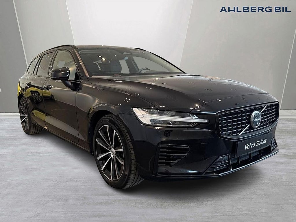Volvo V60 Recharge T6 Plus Dark. 360 Kamera, Drag, Panoramaglastak, Harman