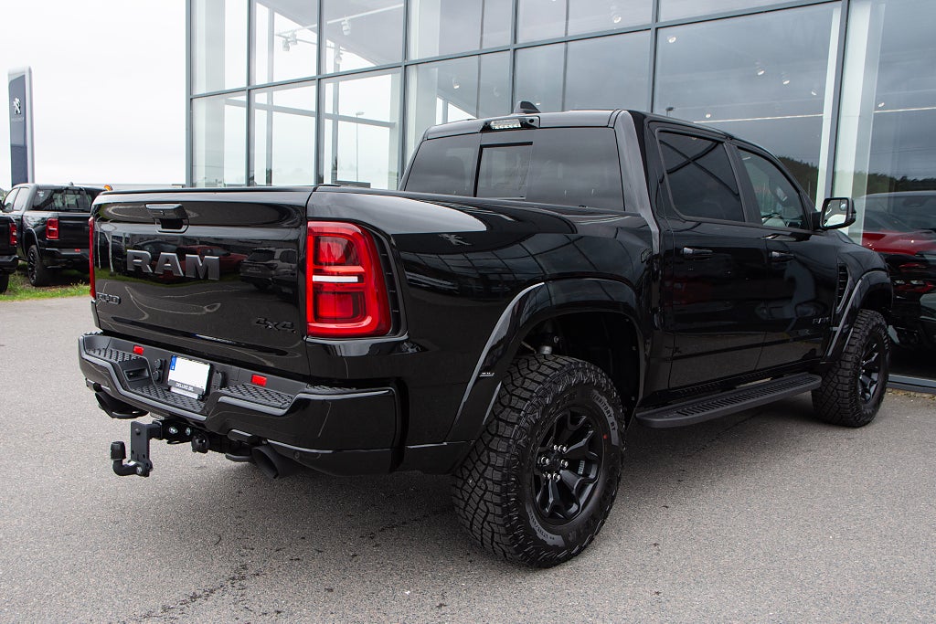 Dodge RAM 1500 RHO 548 hk High Output All Black Gloss