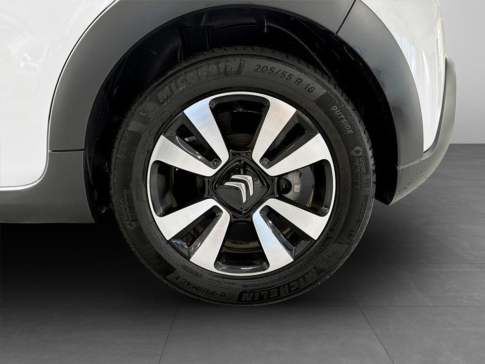 Bild på Citroën C3 Shine 1.2 PT 110hk - CARPLAY, FARTHÅLLARE