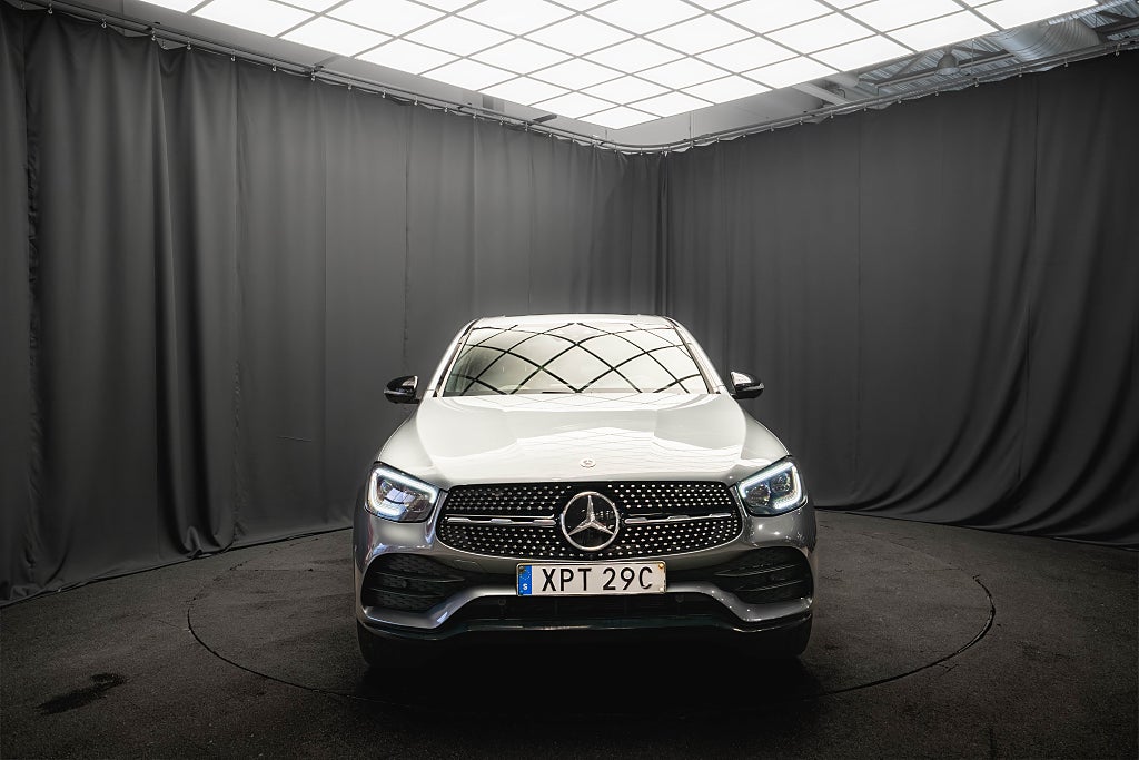 Mercedes-Benz GLC 300 e Coupé 4M AMG PANO DESIGNO BUR DRAG 360° HUD MOMS