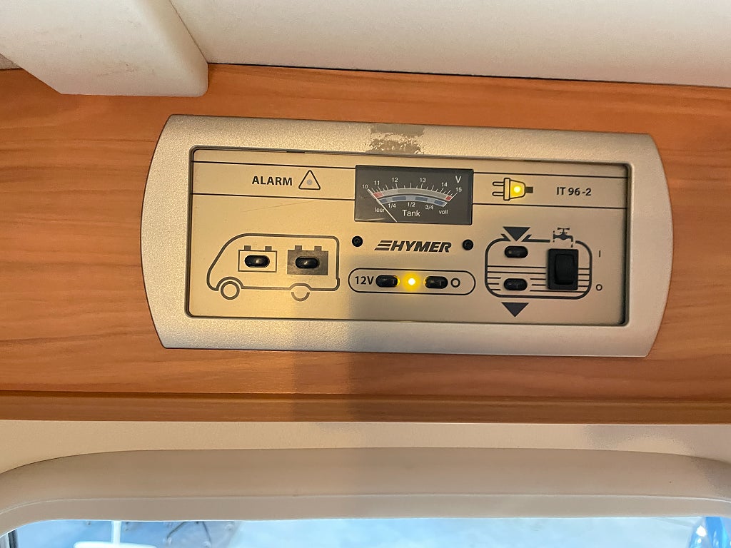 Hymer Compact 408 / Litium / B-kort / Höj och sänkbar säng /   - Hymer