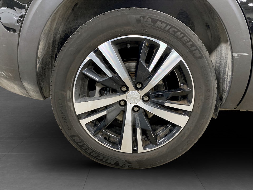 Bild på Peugeot 5008 GT 1.2 PT 130hk Aut 7-SITS B-KAMERA CARPLAY