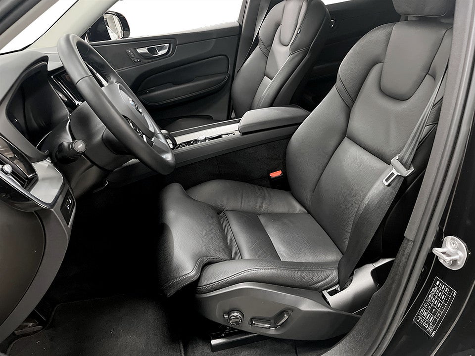 Bild på Volvo XC60 Recharge Plus Dark T6 350hk Aut 4WD-KAMERA,PANO,ELSTOL