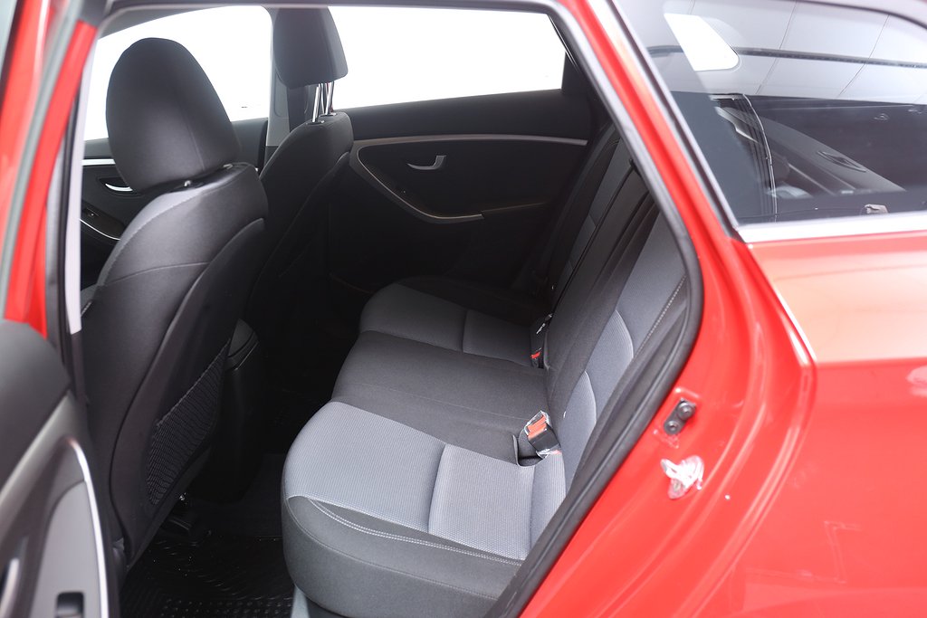 Hyundai i30 1,6 CRDi 110hk Comfort Kombi Drag facelift 2015