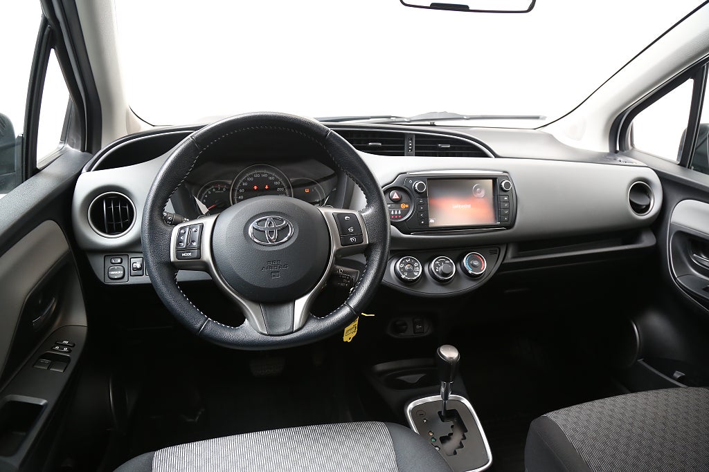 Toyota Yaris 1,33 Dual VVT-i Multidrive S Active 5-dörrar Kamera 2015
