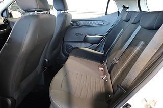 Halvkombi Hyundai i10 11 av 20