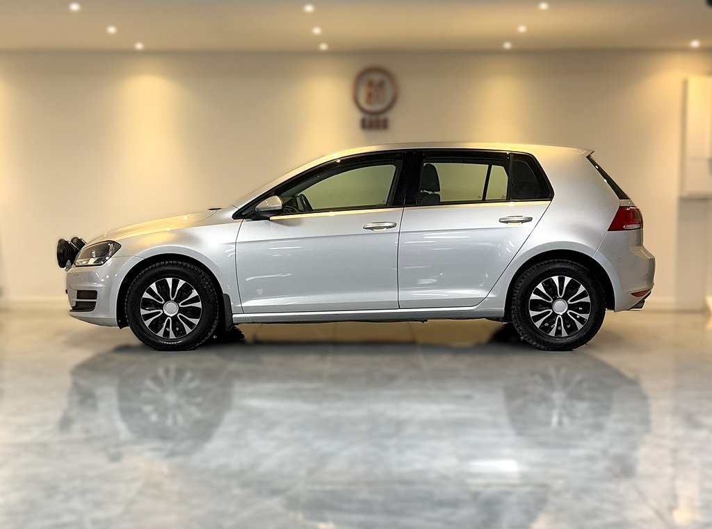 Volkswagen Golf 1.6 TDI 4MOTION NYKAMREM B-KAM DRAGKROK S+V